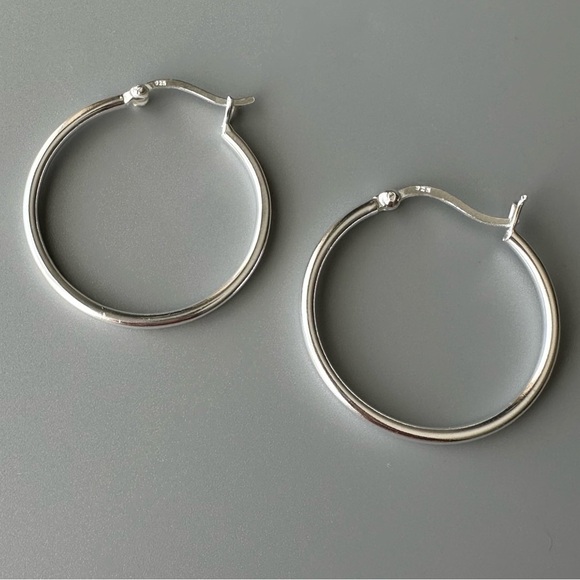 Sterling Silver Hinged Hoop Earrings 30mm - Picture 4 of 8